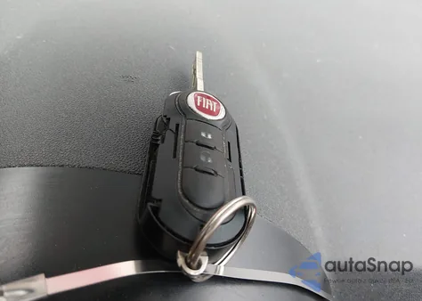 2013 Fiat 500 Sport z USA, uszkodzony, nr VIN 3C3CFFBR7DT528920